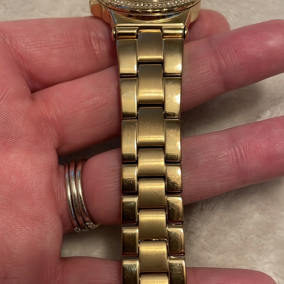 Micheal Kors watch - Picture 4 of 5